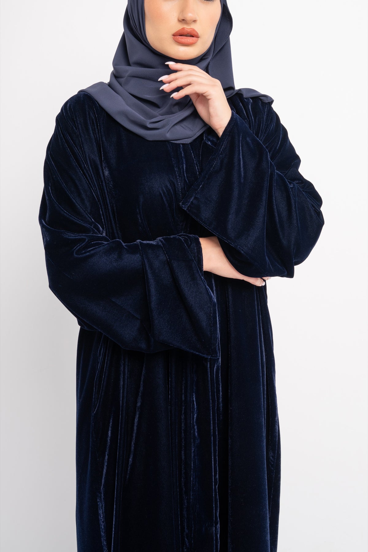 Midnight blue velvet abaya with elegant texture - CO-VRD modest fashion