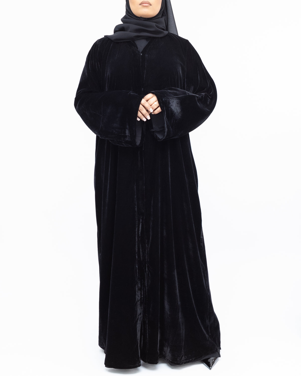 Black Velvet Abaya - Luxury Modest Wear for Eid | CO-VRD